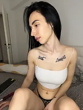 Snapshot of Celine_Roxelle chatting on May 11, 4:04 pm Celine Roxelle online show from May 11, 4:04 pm
