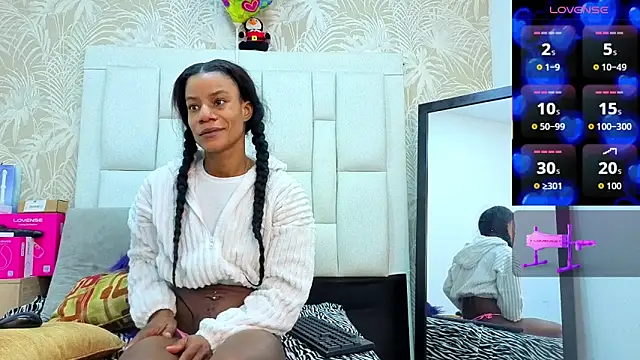 dafnnelewis online show from March 25, 11:16 am