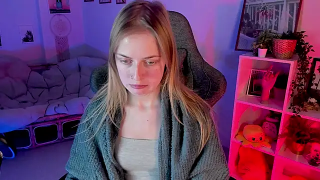 KiraMontoya online show from March 7, 8:44 pm