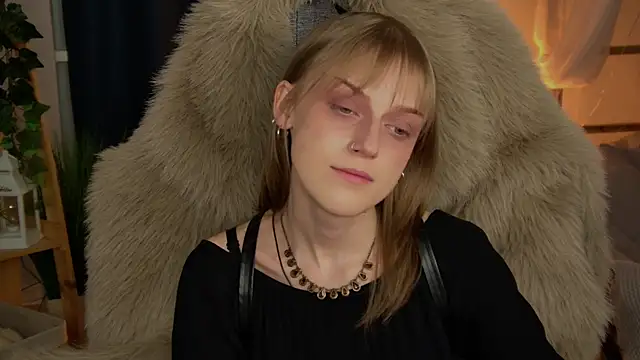 KiraMontoya online show from April 6, 11:38 pm