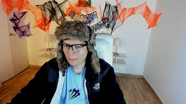 Golden-Boyy online show from October 18, 3:53 am