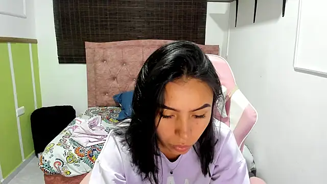 Snapshot of julieta_fn chatting on June 25, 2:54 pm julieta fn online show from June 25, 2:54 pm