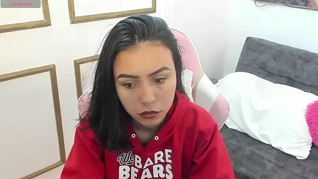 Snapshot of julieta_fn chatting on July 10, 2:30 pm julieta fn online show from July 10, 2:30 pm