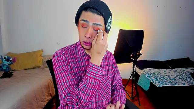 Snapshot of steve__gray chatting on March 13, 6:45 pm steve gray online show from March 13, 6:45 pm