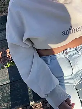 shakybabyx online show from March 17, 3:18 pm