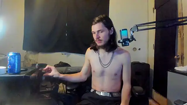 Snapshot of nuttyking2022 chatting on February 5, 8:25 pm nuttyking2022 online show from February 5, 8:25 pm