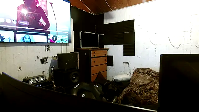 Snapshot of nuttyking2022 chatting on November 3, 5:52 am nuttyking2022 online show from November 3, 5:52 am