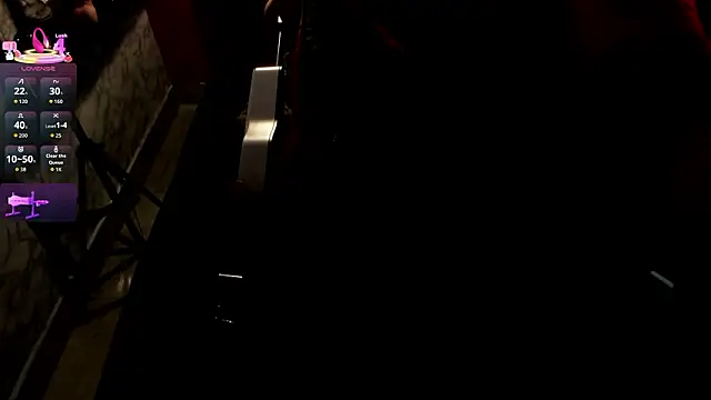 IVISBOUNCYASS online show from February 15, 12:25 pm