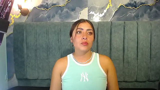 Emmaa dia online show from October 22, 2:45 am
