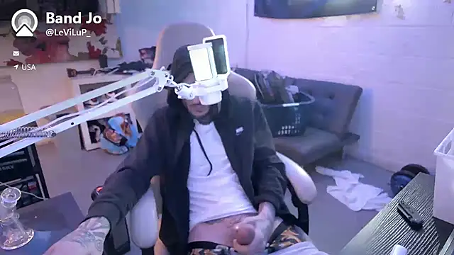 BadJewfucks online show from February 7, 7:06 pm