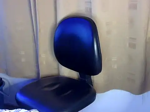 Snapshot of venusfranco_94 chatting on April 25, 4:15 am venusfranco 94 online show from April 25, 4:15 am