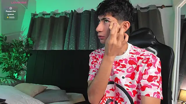 NovaaWheler online show from March 11, 10:54 am