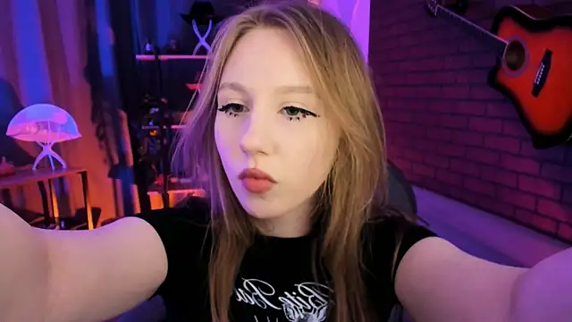 DariaTate online show from April 15, 11:39 am