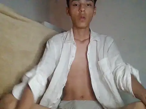 Snapshot of ChavoOT chatting on February 15, 6:55 am ChavoOT online show from February 15, 6:55 am