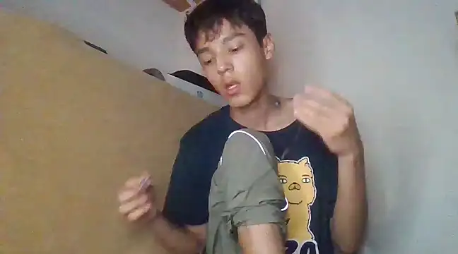 Snapshot of ChavoOT chatting on February 24, 1:24 am ChavoOT online show from February 24, 1:24 am