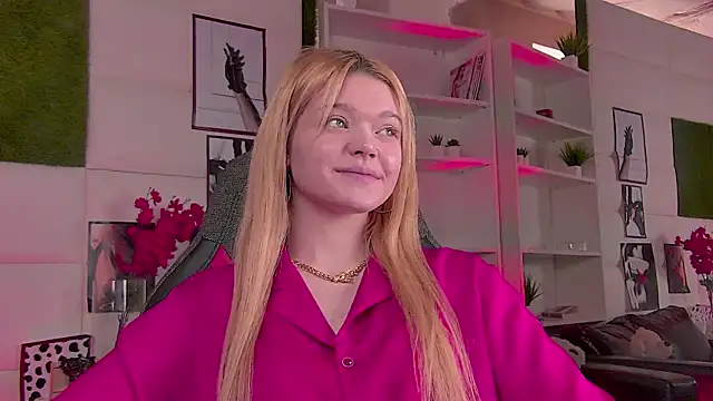 AdeleCartier online show from March 3, 6:37 am