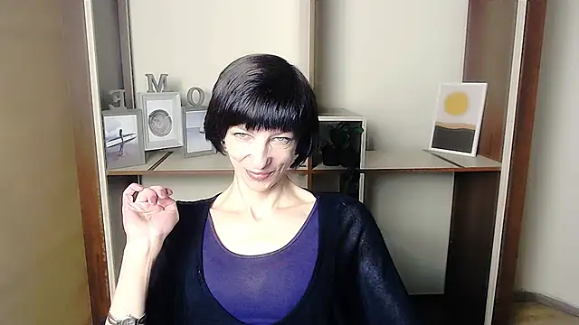  AngeliaFlow  online show from September 19, 6:15 am