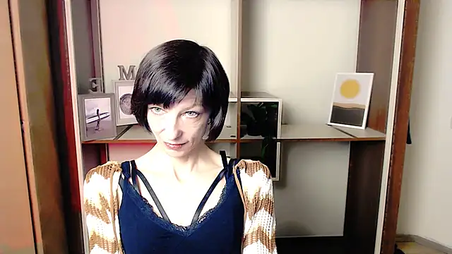  AngeliaFlow  online show from October 3, 6:54 am