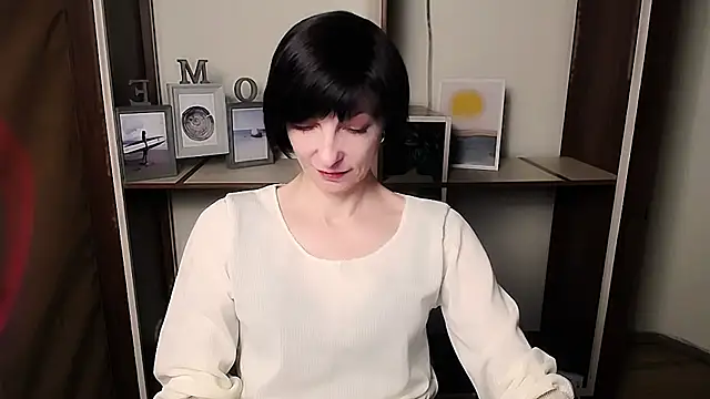  AngeliaFlow  online show from January 18, 1:26 pm