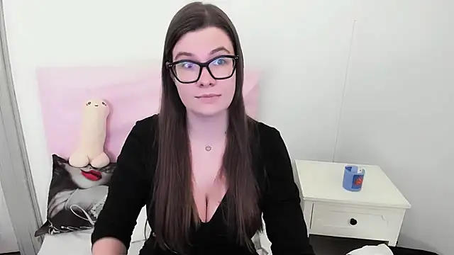 Snapshot of CarolineFlirt chatting on February 26, 3:22 pm CarolineFlirt online show from February 26, 3:22 pm