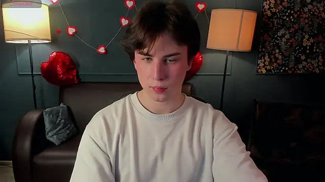 AdrianoAubert online show from February 17, 5:04 am