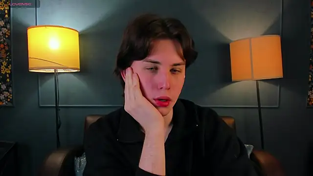 AdrianoAubert online show from February 22, 3:07 am