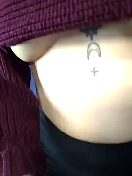 Snapshot of isabella_beauty_01 chatting on February 9, 3:56 pm isabella beauty 01 online show from February 9, 3:56 pm