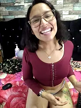 Snapshot of isabella_beauty_01 chatting on February 24, 4:15 pm isabella beauty 01 online show from February 24, 4:15 pm