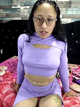 Snapshot of isabella_beauty_01 chatting on March 3, 1:09 pm isabella beauty 01 online show from March 3, 1:09 pm