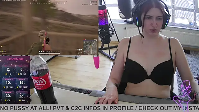 Snapshot of Gamergirl-Linela chatting on February 17, 3:20 pm Gamergirl-Linela online show from February 17, 3:20 pm