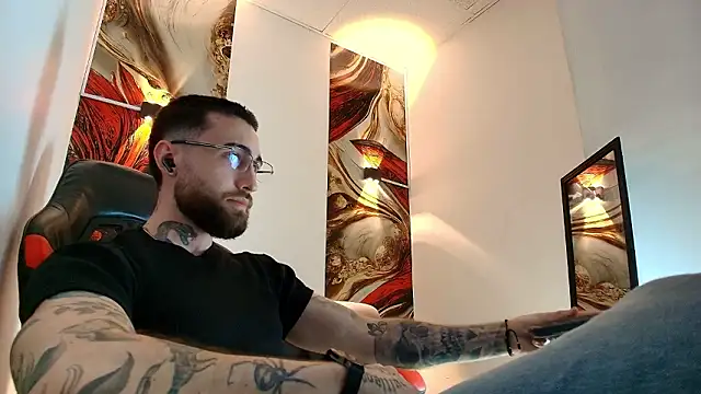 Luke davis01 online show from March 19, 1:15 pm