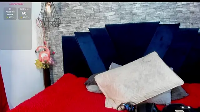 Sophia Brunett online show from February 27, 11:32 am