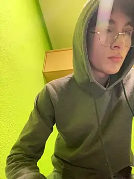 stormmart18 online show from February 7, 8:20 pm