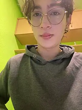 stormmart18 online show from March 18, 5:53 pm