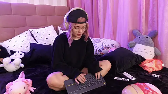 NataliaNovak online show from October 6, 8:17 pm