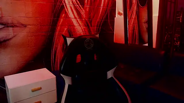 Rouse darkk online show from April 19, 6:10 pm