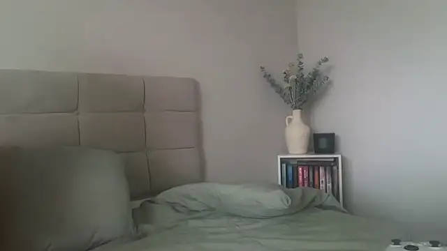 skyejde online show from March 22, 5:16 pm