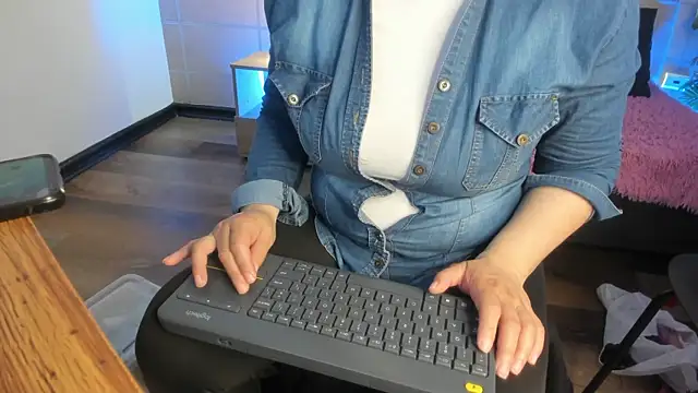  michonne  online show from April 9, 10:15 pm