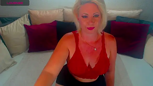 Snapshot of Lex_McQueen chatting on May 27, 9:01 pm Lex McQueen online show from May 27, 9:01 pm
