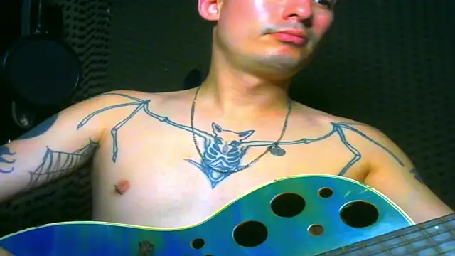 Snapshot of vampireathome chatting on March 17, 4:40 am vampireathome online show from March 17, 4:40 am