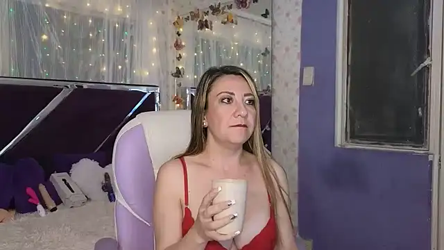 Snapshot of Dary_walker chatting on March 13, 11:51 am Dary walker online show from March 13, 11:51 am