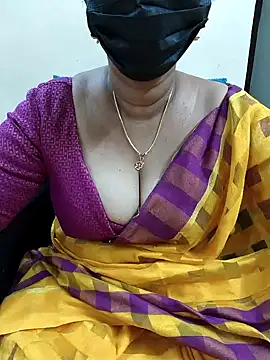 Snapshot of niiveditha chatting on February 20, 9:09 pm niiveditha online show from February 20, 9:09 pm