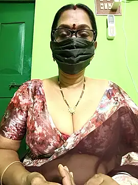 Snapshot of niiveditha chatting on February 27, 12:45 pm niiveditha online show from February 27, 12:45 pm