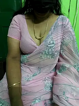 Snapshot of niiveditha chatting on March 20, 5:46 am niiveditha online show from March 20, 5:46 am