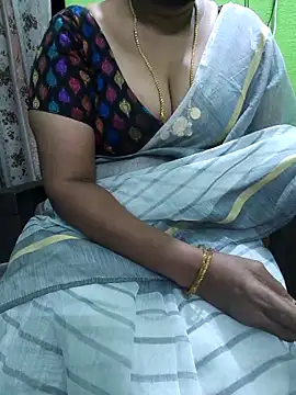 niiveditha online show from November 21, 1:32 pm