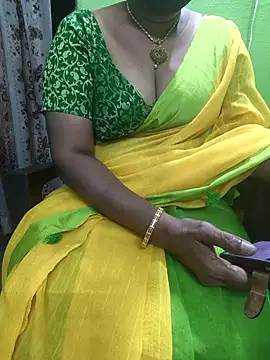 niiveditha online show from December 3, 11:30 am