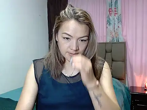 PenelopeMist online show from November 21, 7:56 pm