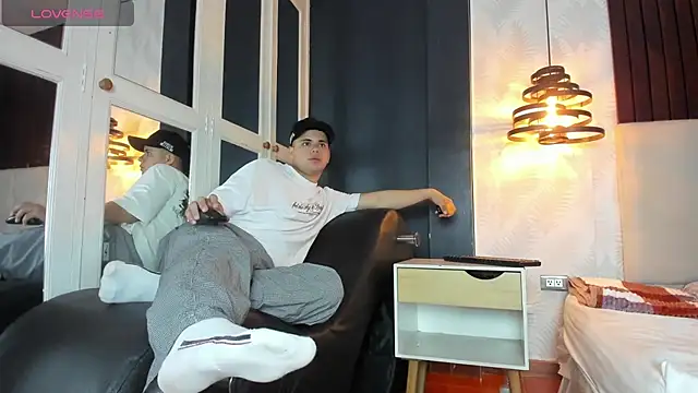 Snapshot of Sebastian_Phoenix chatting on February 18, 11:55 am Sebastian Phoenix online show from February 18, 11:55 am