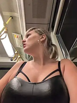 Sexybiene969 online show from December 1, 5:18 pm