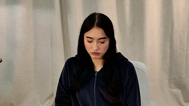 Snapshot of LynnaHandley chatting on February 7, 9:47 am LynnaHandley online show from February 7, 9:47 am